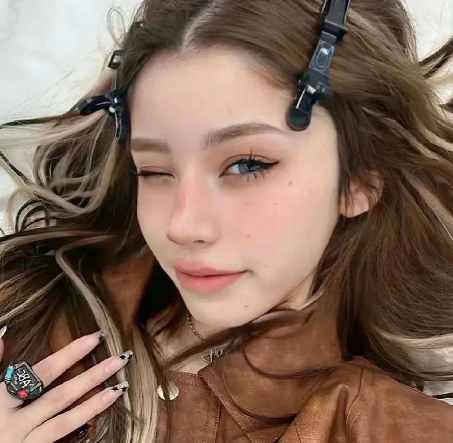 阳光下游